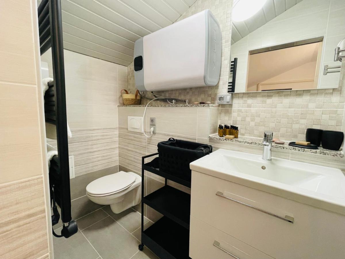 トールミンVanadium Houseアパートメント エクステリア 写真
